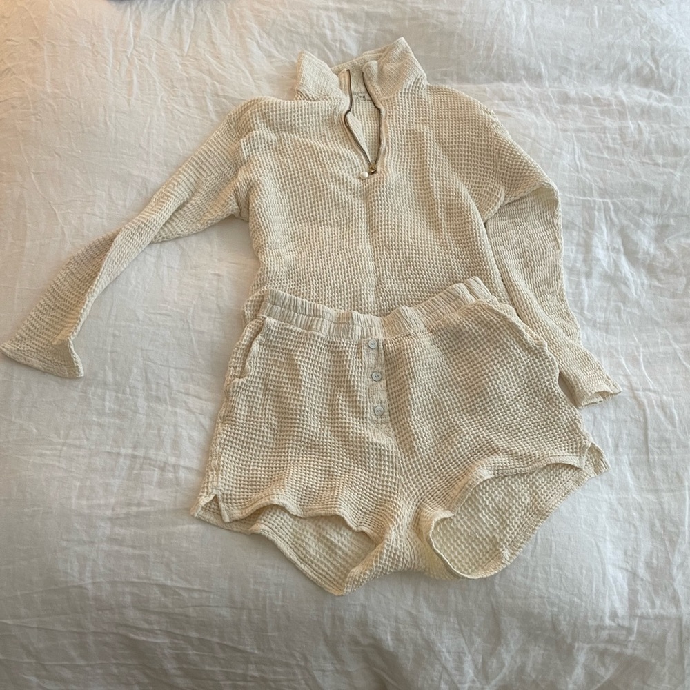 Donni Creme Waffle Knit Set